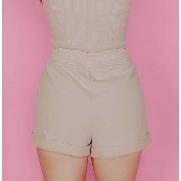 Rose High Rise Cuff Short - Picture 3 of 4